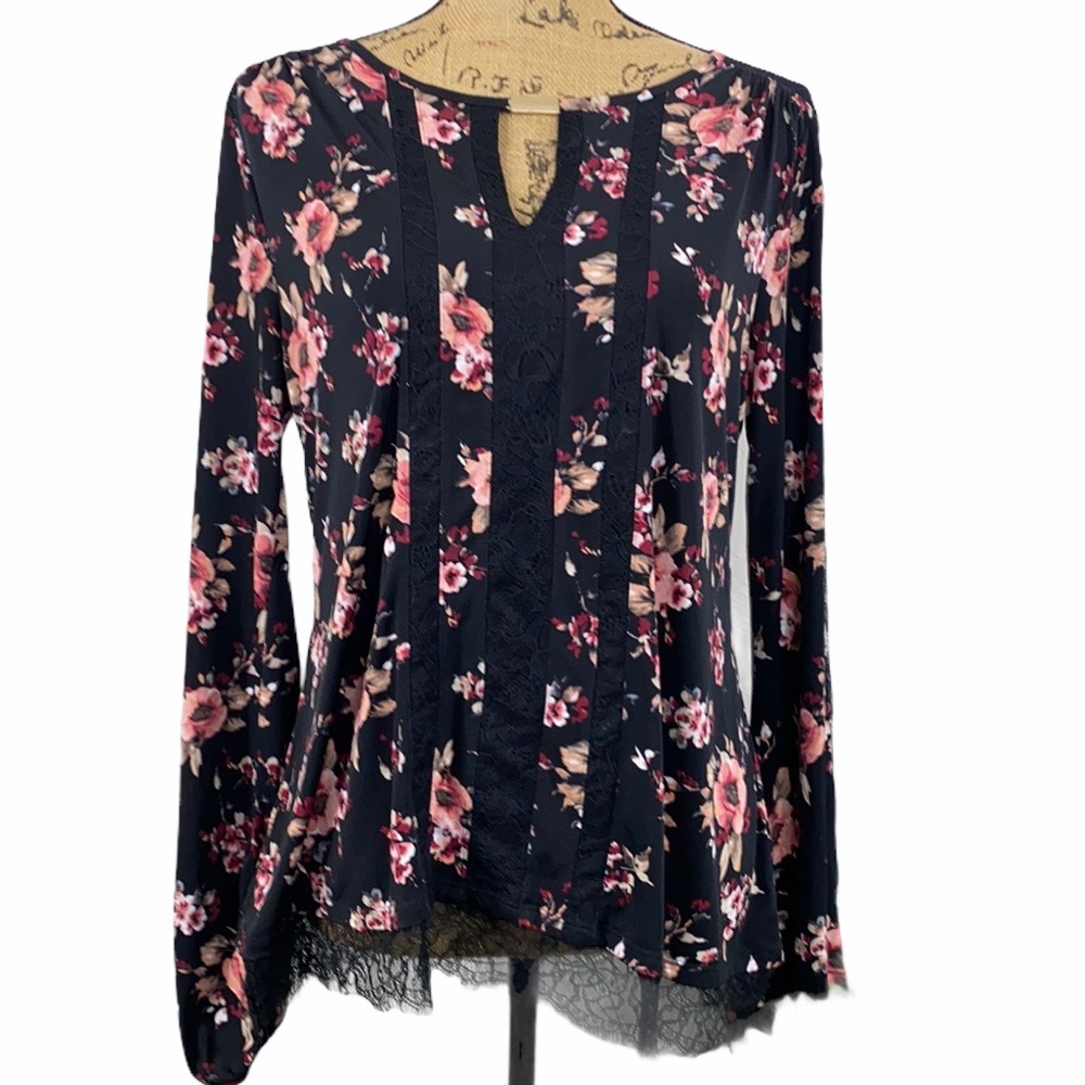 White House Black Market Floral & Lace Eyelash Blouse - Picture 2 of 14